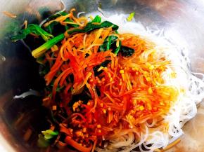 调入之前调好的料汁。