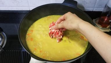 放入肥牛片