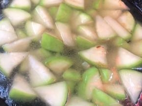 加入适量清水煮沸（我今天做的是四个人的量