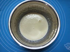 用手抽搅拌均匀