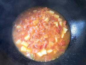 大火煮开，关中小火，盖上盖子煮10分钟