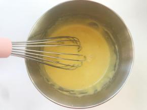 用蛋抽搅拌至看不到干粉颗粒即可
