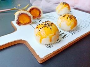 金黄酥脆的南瓜豆沙酥，不仅口感好简单易学，还特别适合做成伴手礼送人！