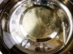 吉利丁片用冰水泡软备用