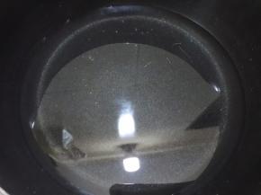 奶锅里加入一碗清水