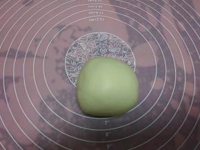 揉成光滑的面团