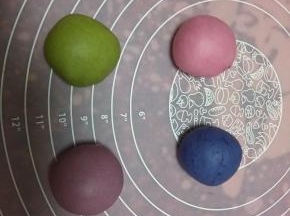 揉成光滑的面团