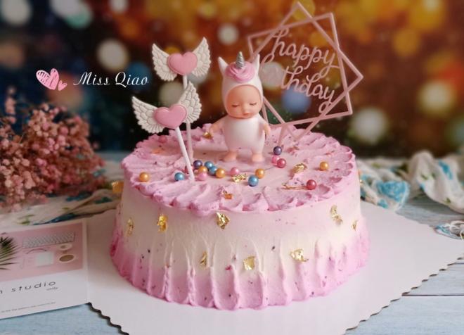 粉红恋人生日蛋糕