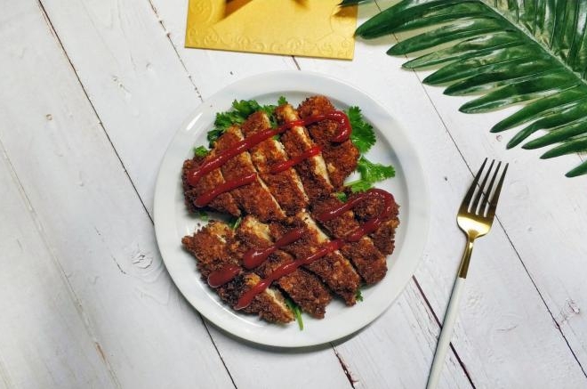 香酥鸡胸肉排