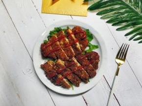 挤上番茄酱，oK