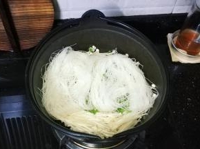 再铺上粉丝
