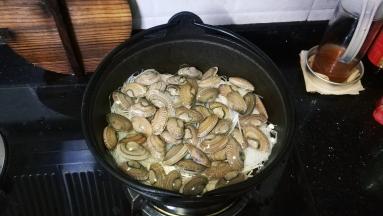 最后放入花甲