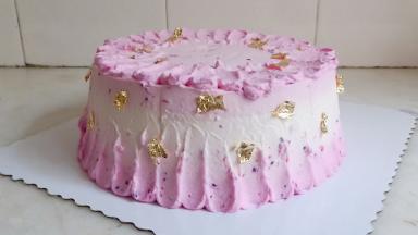 表面和边缘放上金箔纸。