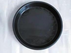 酷克壹佰奥尔良烤肉料+水+白芝麻加入鸡翅中，搅拌均匀，腌半小时