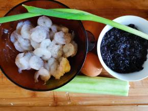 准备好所有食材。