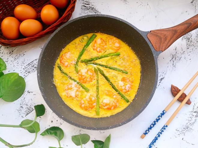 芦笋虾仁烘鸡蛋