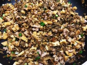 关火后，撒上葱花翻炒均匀即可出锅