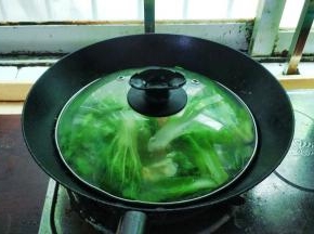 盖上盖子大火煮4-5分钟
