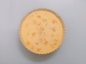 表面再放上少许芒果粒