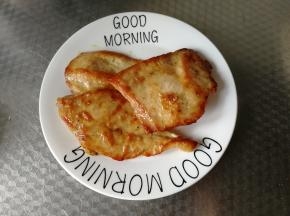 煎好出锅，两面金黄。