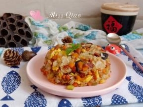 美味的杂蔬炒饭。