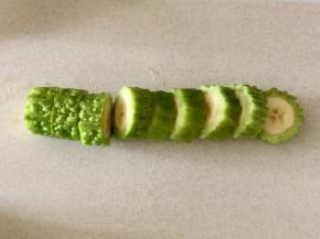 切成一指宽的片；