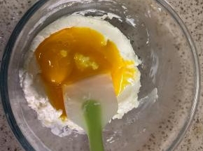 加入蛋黄