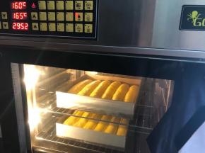风炉预热165度，烘烤14分钟