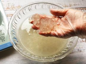 皂角米提前两个小时浸泡至完全涨发。