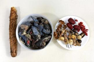 备好需要的食材。