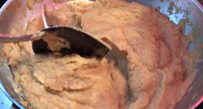 关火后，经常翻拌至凉透