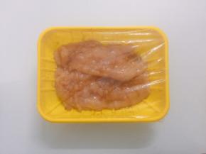 用保鲜膜包裹起来，放入冰箱冷藏一夜，这样更入味