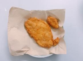 厨房用纸上控油片刻