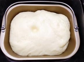 一发完成，用手指插入取出面团不回缩不塌陷即可