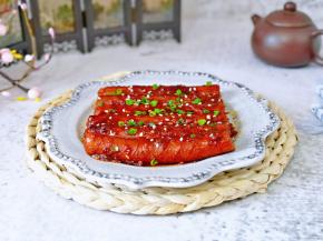 盛出装盘，撒上葱花。