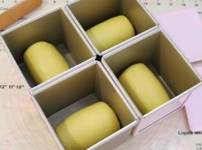 放入水立方吐司模内。