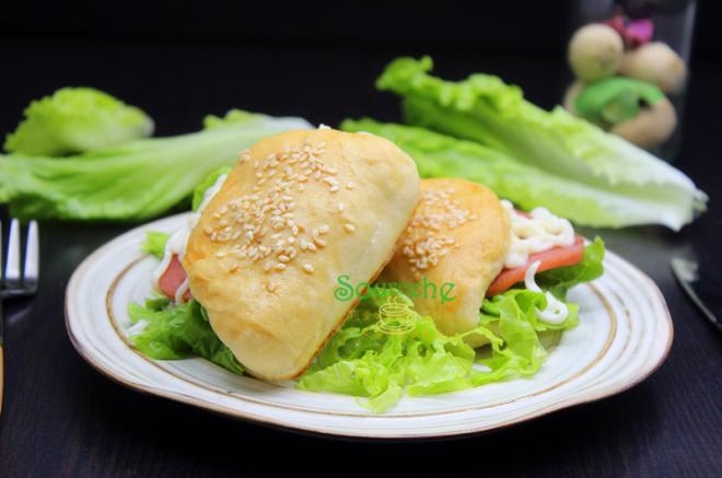 简易版火腿汉堡