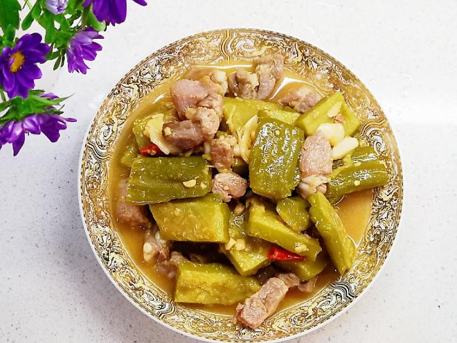 黄豆酱焖排骨苦瓜