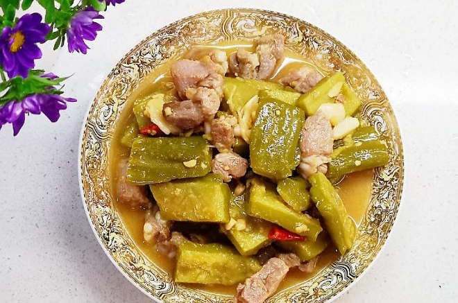 黄豆酱焖排骨苦瓜