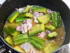 可用生粉勾芡出锅