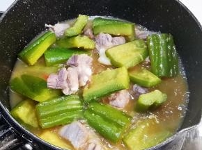 可用生粉勾芡出锅