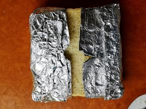 用锡纸包好两侧