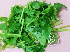 香菜切段