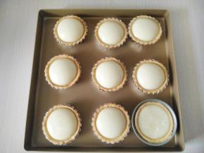 取出稍微放凉再脱模。