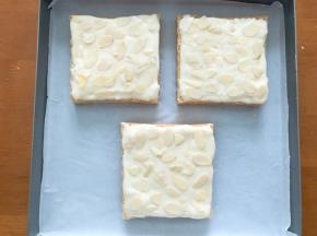 撒上杏仁片
