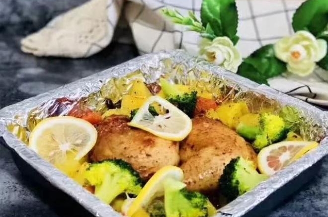 土耳其风味杂蔬烤鸡腿，荤素搭配，做法简单