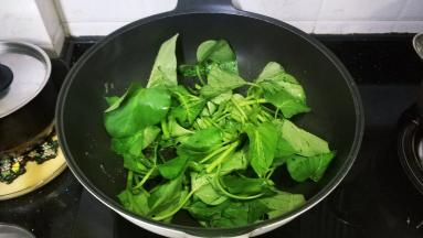 锅里留少许底油