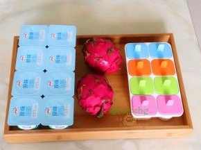 食材：原味酸牛奶、红肉火龙果。工具：雪糕模具。