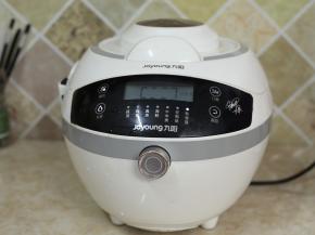 .启动铁釜饭模式，将红豆煮熟。