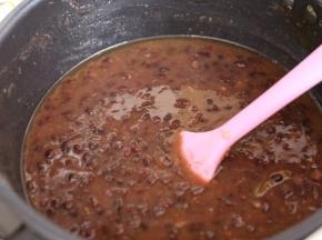 搅拌至糖融化。